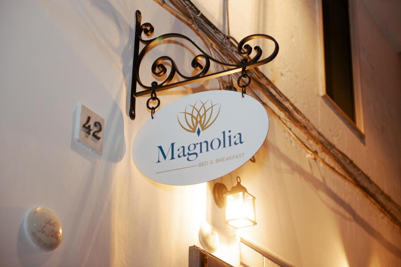Magnolia Bed & Breakfast Grottaglie Bagian luar foto